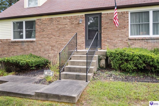 300 Linda Lane, House other with 3 bedrooms, 1 bathrooms and null parking in Elizabethtown KY | Image 4