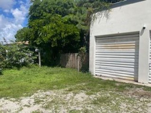 1601 Nw 147th Street Dr, Miami, FL, 33167-1024 | Card Image