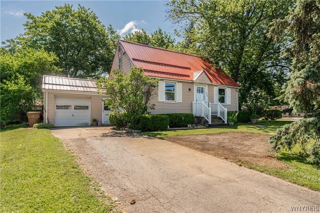 909 Beach Road, House other with 3 bedrooms, 1 bathrooms and null parking in Cheektowaga NY | Image 3