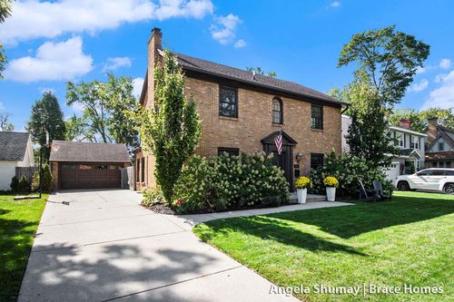 2350 Englewood Dr Se, East Grand Rapids, MI, 49506-4515 | Card Image