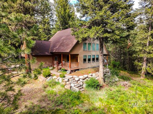 6 Three Point Rd, Cascade, ID, 83611-5099 | Card Image