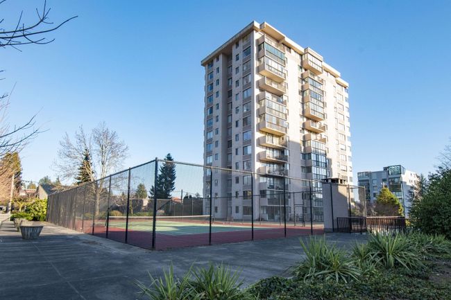 1003 - 555 13 Th Street, Condo with 0 bedrooms, 1 bathrooms and 1 parking in West Vancouver BC | Image 37