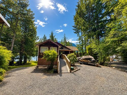 3148 Bay Rd, Qualicum Beach, BC, V9K2L7 | Card Image
