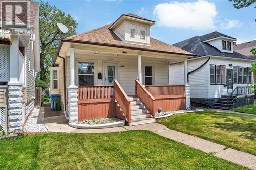 upper-1166 Pierre Ave, Windsor, ON, N9A2L4 | Card Image