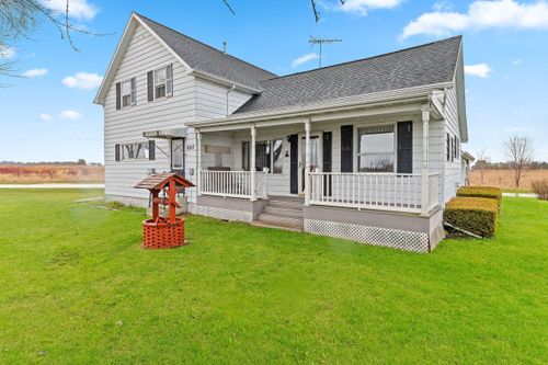 8217 State Highway 42, Two Rivers, WI, 54241-9703 | Card Image