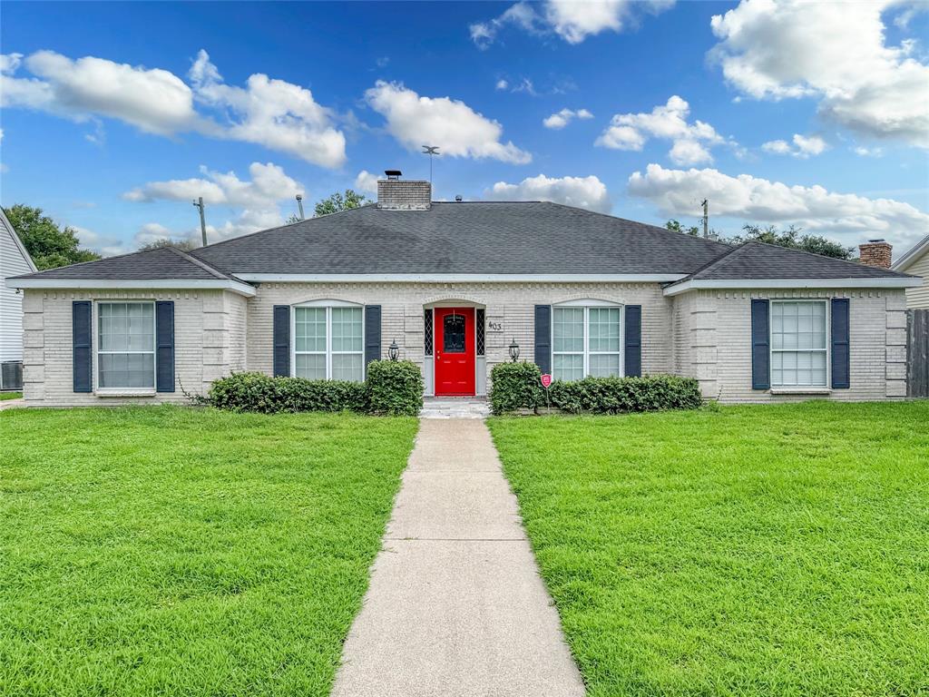 Pebblebrook Dr, El Lago, TX 77586