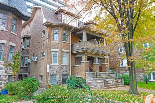 1-152 Hilton Ave, Toronto, ON, M5R3E9 | Card Image