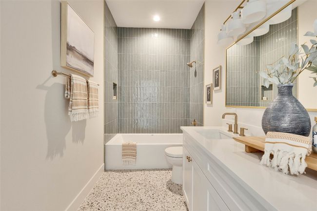 B - 1937 E 38 Th 1/2 St, Townhouse with 4 bedrooms, 4 bathrooms and null parking in Austin TX | Image 18