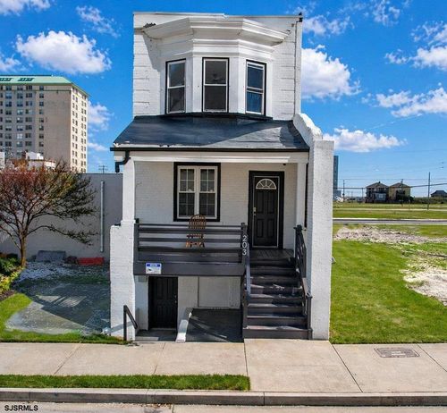 203 S Metropolitan Ave, Atlantic City, NJ, 08401-7715 | Card Image