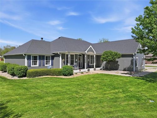 16264 Nicole Ln, Leavenworth, KS, 66048-8388 | Card Image