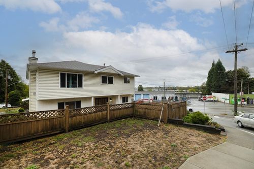 8724 Gilley Ave, Burnaby, BC, V5J4Y5 | Card Image
