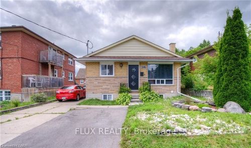 206 Lorne Ave, Kitchener, ON, N2M3Y7 | Card Image