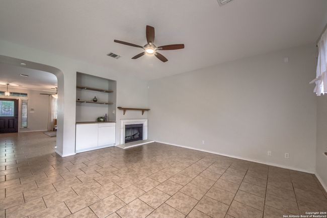 112 Springtree Bnd, House other with 4 bedrooms, 3 bathrooms and null parking in Cibolo TX | Image 13