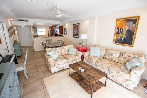 apt-336-100 Edgewater Dr, Coral Gables, FL, 33133-6940 | Card Image