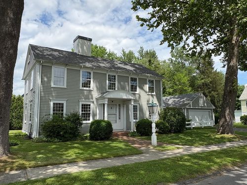 11 Smith St, Greenfield, MA, 01301-2017 | Card Image
