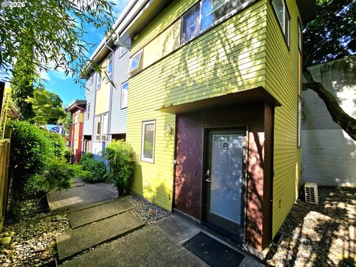 2321 Se Belmont St, Portland, OR, 97214 | Card Image