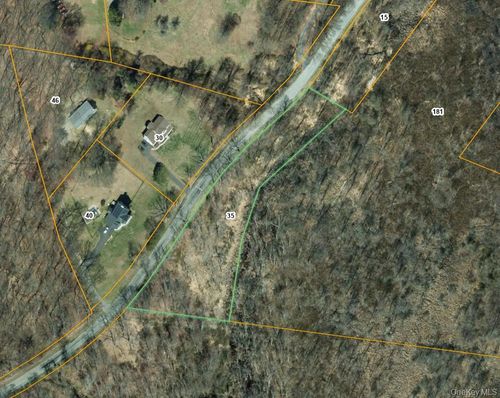 35 Otterkill Rd, New Windsor, NY, 12553-8830 | Card Image