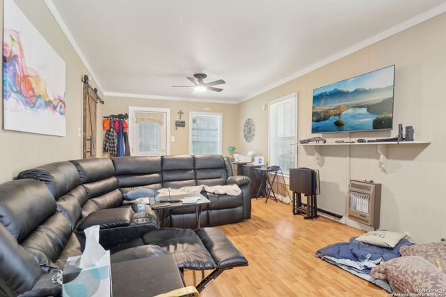 3311 W Cesar E Chavez Blvd, House other with 3 bedrooms, 1 bathrooms and null parking in San Antonio TX | Image 10