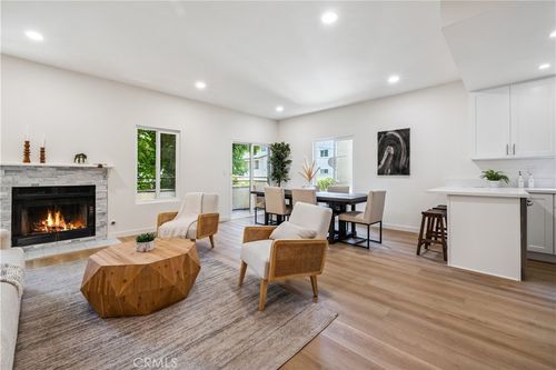 103-11722 Avon Way, Los Angeles, CA, 90066-7220 | Card Image