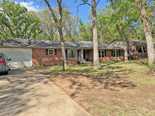 2321 Sw Cloverleaf Place, Ardmore, OK, 73401 | Card Image