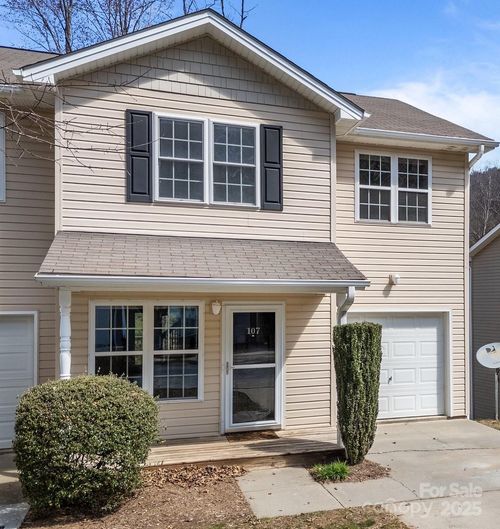 107 Alpine Ridge Dr, Asheville, NC, 28803-8832 | Card Image