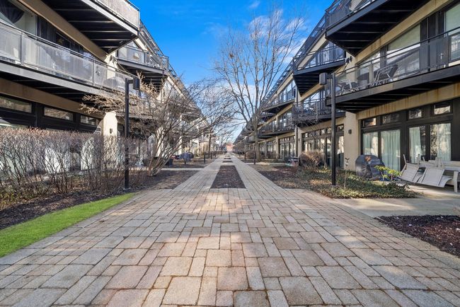 UNIT-109 - 1070 W 15 Th St, Condo with 2 bedrooms, 1 bathrooms and 1 parking in Chicago IL | Image 32