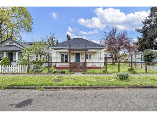 333 E Madison Ave, Cottage Grove, OR, 97424-2122 | Card Image