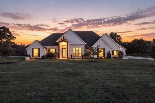 1072 Paradise Pkwy, Poolville, TX, 76487-1529 | Card Image