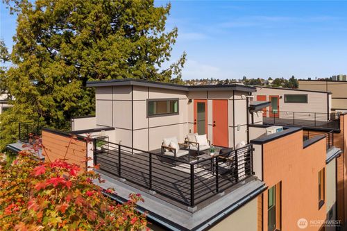 6540 Latona Ave Ne, Seattle, WA, 98115 | Card Image