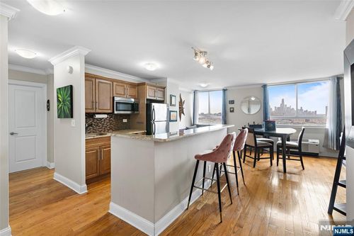 100 Manhattan, Union City, NJ, 07087 | Card Image