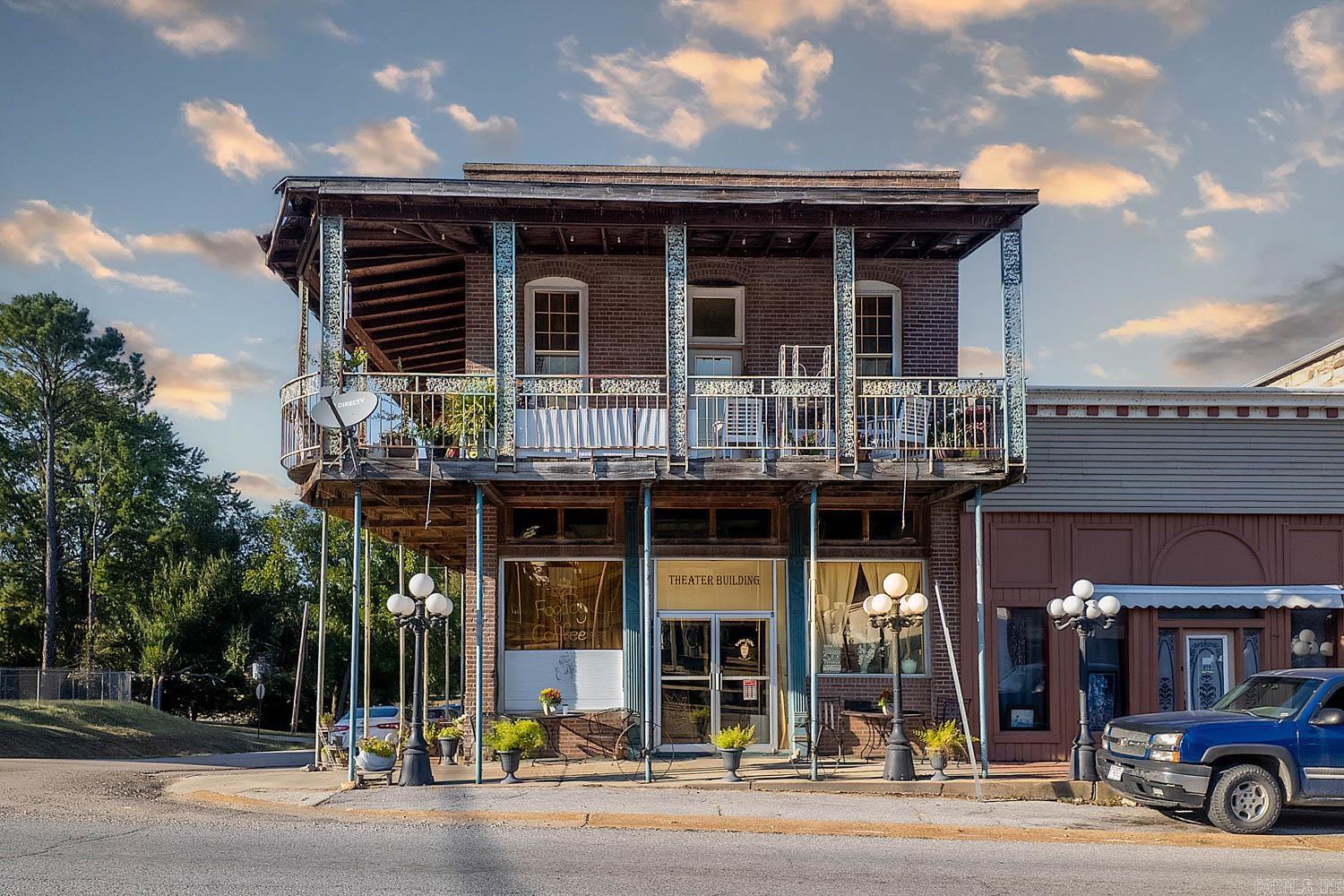 385 Main St, Mammoth Spring, AR 72554