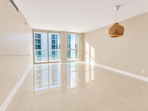 1504-253 Ne 2nd St, Miami, FL, 33132-2292 | Card Image