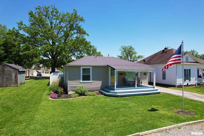 1007 Landes St, House other with 2 bedrooms, 2 bathrooms and null parking in Mount Carmel IL | Image 16