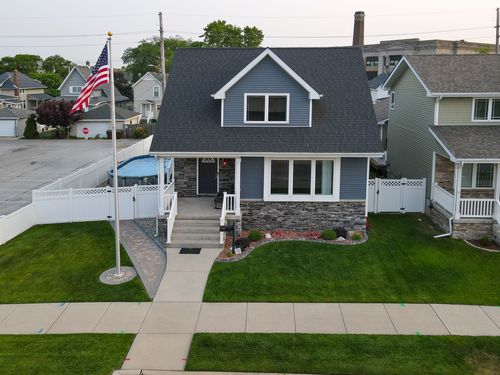 1518 Center St, Whiting, IN, 46394-1762 | Card Image