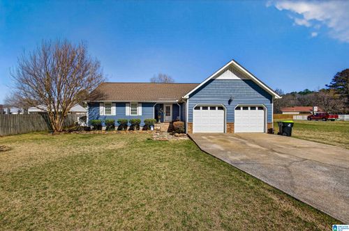 934 Pinecrest Cir, SYLACAUGA, AL, 35151-6145 | Card Image