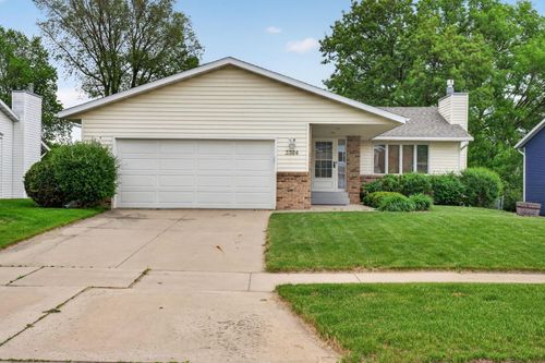 3324 Geselle Ln Nw, Rochester, MN, 55901-6952 | Card Image