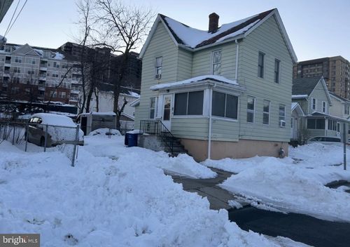 285 Berry, Hackensack, NJ, 07601 | Card Image