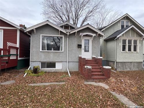2204 Montreal St, Regina, SK, S4P1L6 | Card Image