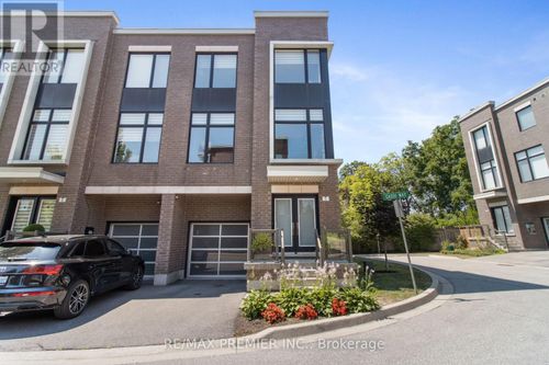 2 Gaddi Way, Woodbridge, ON, L4L0H6 | Card Image