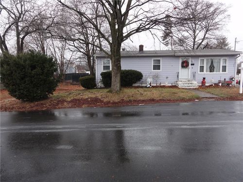 31 Auburn Ave, Johnston, RI, 02919-3865 | Card Image