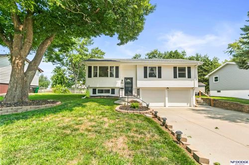 7211 Pine Drive, La Vista, NE, 68128 | Card Image