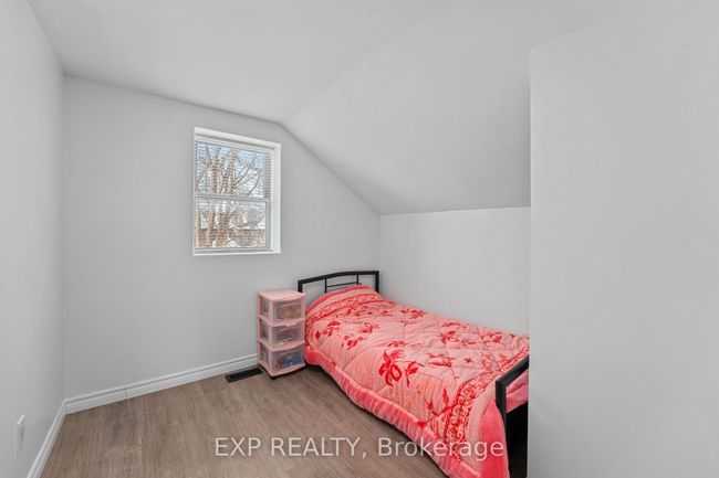 209 Rubidge St, House other with 5 bedrooms, 2 bathrooms and 1 parking in Peterborough ON | Image 14