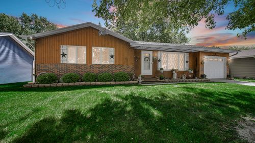 72 Maple Ct, Hebron, IN, 46341-9114 | Card Image