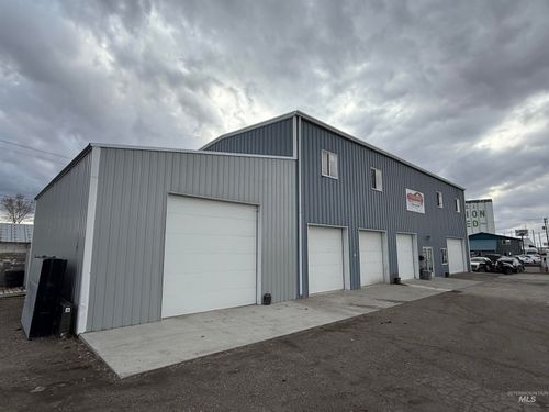 727 W Main St, Burley, ID, 83318-1624 | Card Image