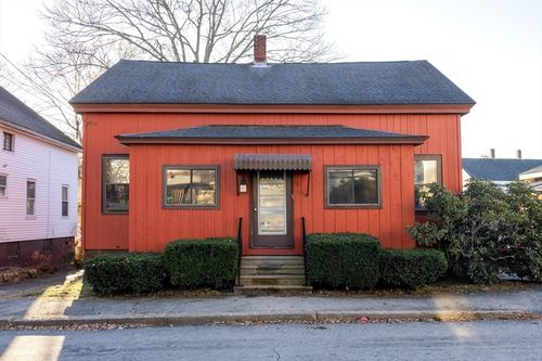 38 Park St, Webster, MA, 01570-2528 | Card Image