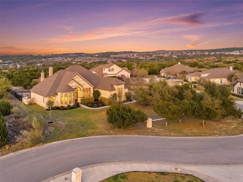17632 Stratus Cv, Dripping Springs, TX, 78620-2619 | Card Image