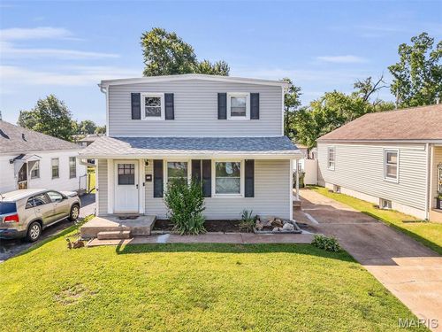 10724 Saint Matthew Ln, Saint Ann, MO, 63074-2617 | Card Image