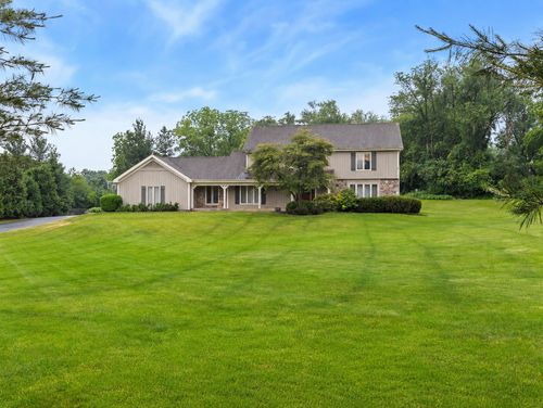 7241 Foxfire Dr, Crystal Lake, IL, 60012-1601 | Card Image