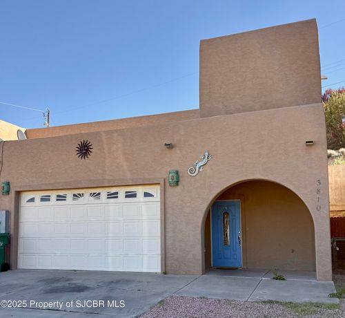 3810 N Butler Ave, Farmington, NM, 87401-2366 | Card Image