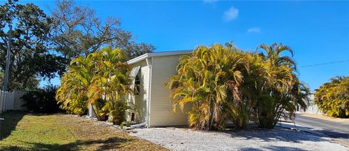 140 Southwinds Dr, SARASOTA, FL, 34231-4002 | Card Image